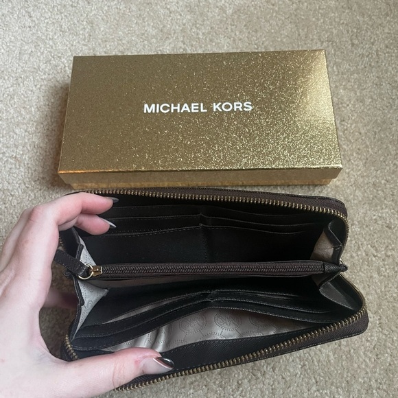 Authentic Michael Kors Brown Wallet - Picture 3 of 4